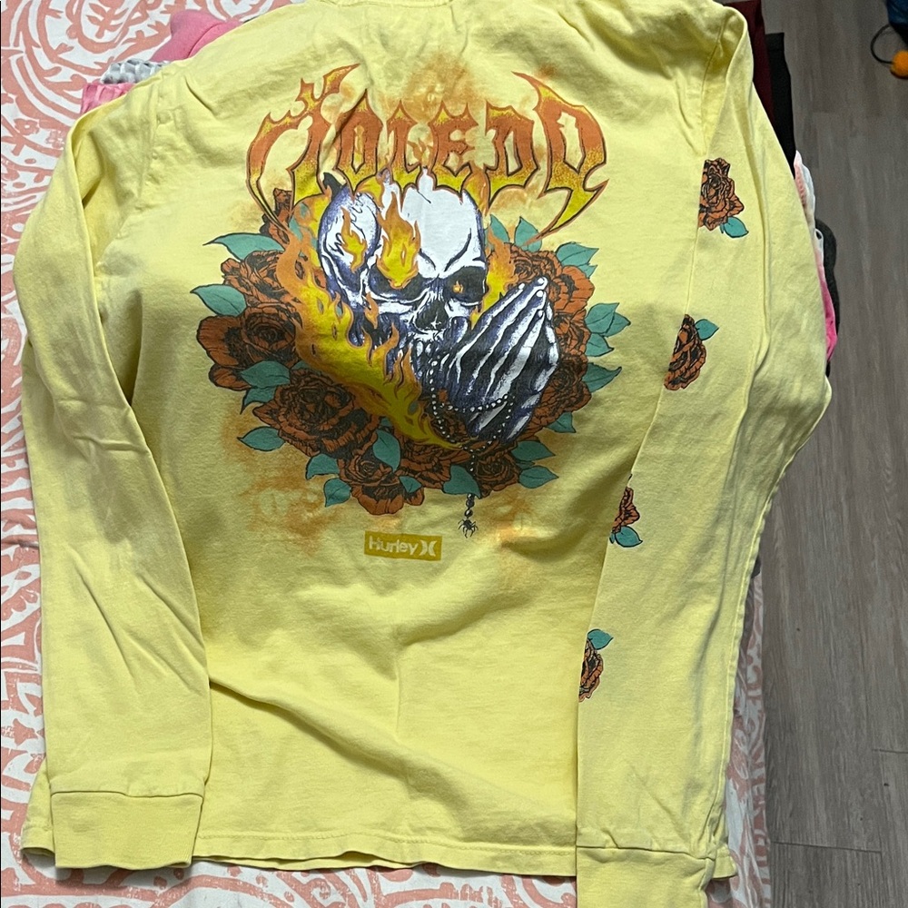 Hurley skull yellow long sleeve Sm.5 Tie-Dye Shorts🏝️ - Picture 8 of 13